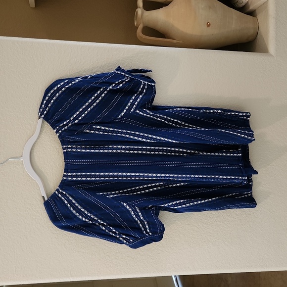 Top - Picture 3 of 6